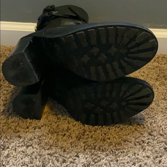 Tory Burch Combat Boot - Picture 5 of 8